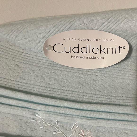 Miss Elaine Woman 1X Cuddle Knit Nightgown - Picture 3 of 9